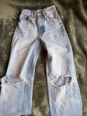 Zara Light Blue Straight-Leg Distressed Jeans